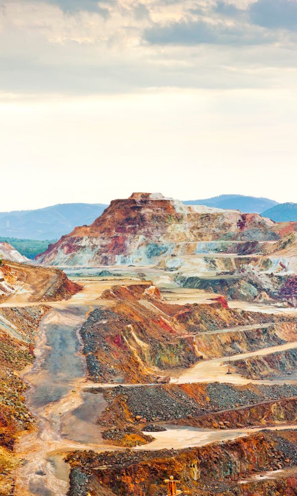 Selling and Buying of Gold in Uganda